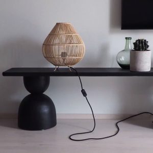 Bondi rottinkinen pöytävalaisin